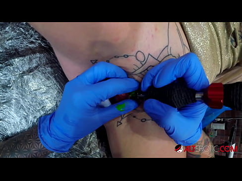 ❤️ Extrem tattooed Hottie Sully Savage krut en Tattoo op hirem Klitoris ❤ Super Sex op Porno lb.yespornpics.ru ❌️